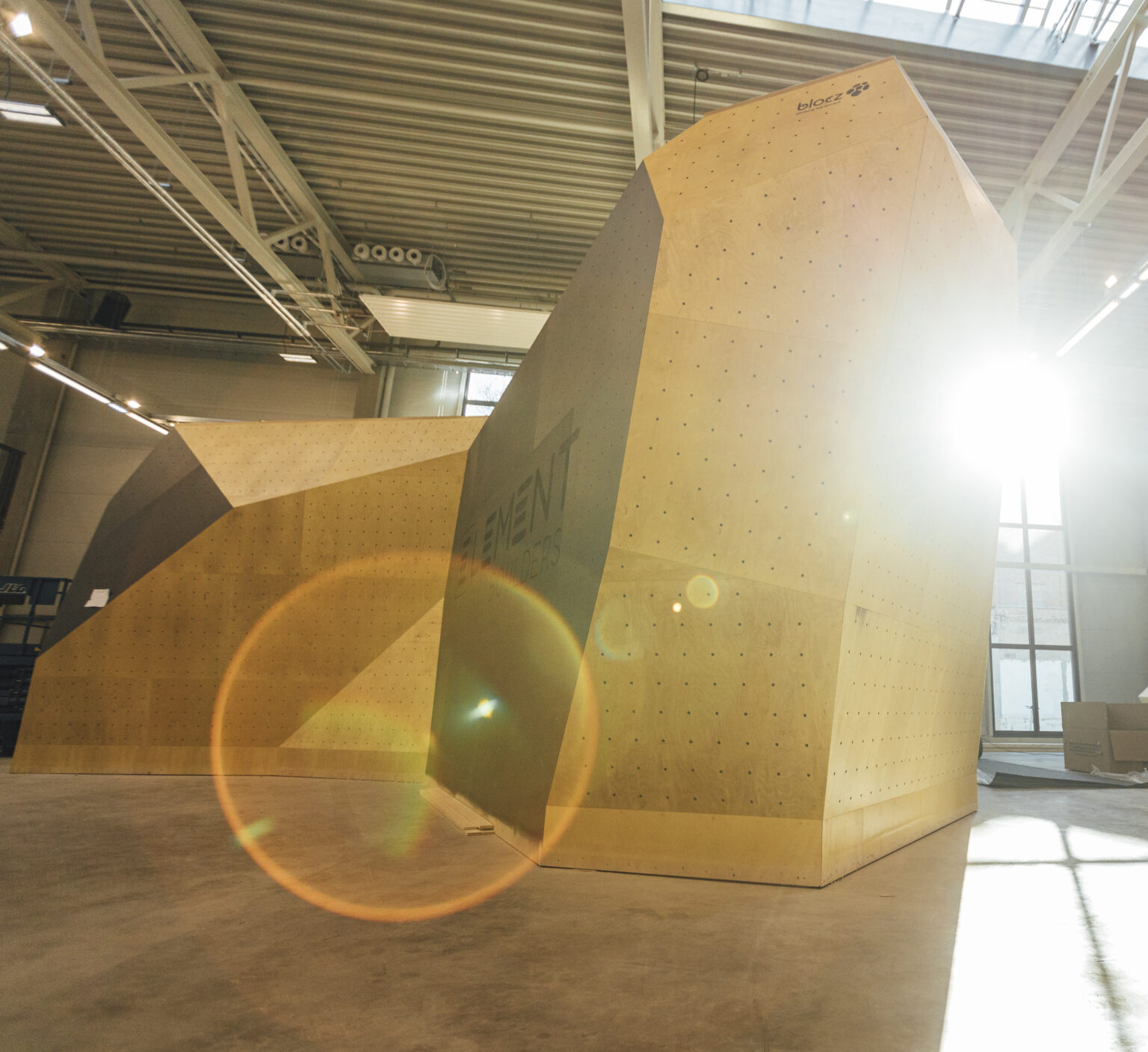 Bouldering wall / climbing wall manufactured by blocz